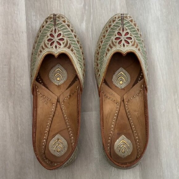 Punjabi Jutti Shoes - Elegant Bridal Punjabi Jutti - Traditional Handmade Leather Wedding Footwear